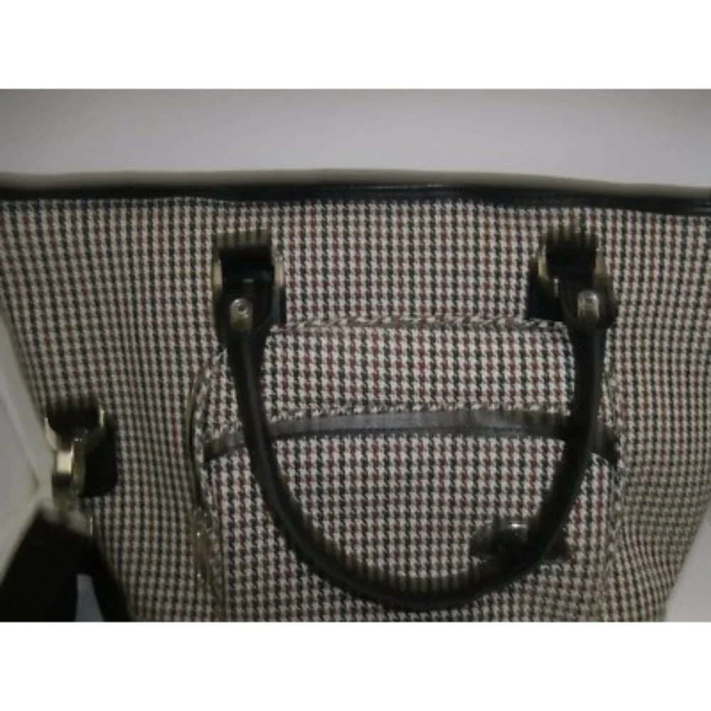 Women's American Flyer Cosmetic Duffel Bag White/Black/Maron Plaid New !!! - Picture 3 of 4